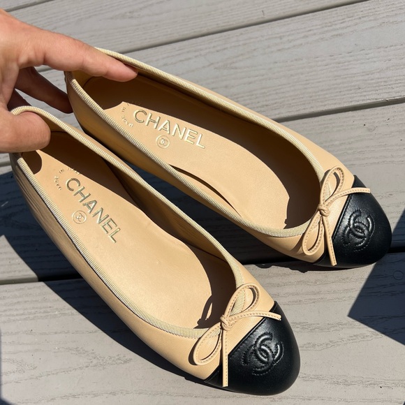 Chanel Ballet Flats - Picture 2 of 12